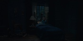 The.Haunting.of.House.Hill.S01E01.PROPER.1080p.WEBRip.X264 DEFLATE.mkv snapshot 01.45 [2018.10.12 23