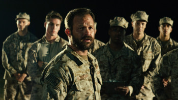 SEAL.Team.S02E01.Fracture.1080p.AMZN.WEB DL.DDP5.1.H.264 NTb.mkv snapshot 04.26 [2018.10.13 10.13.04