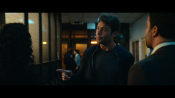 Tell.Me.a.Story.US.S01E02.Chapter.2.Loss.1080p.AMZN.WEB DL.DDP5.1.H.264 NTb.CZ EN.HDclub.sk.mkv snap