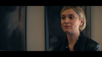 Tell.Me.a.Story.US.S01E01.Chapter.1.Hope.1080p.AMZN.WEB DL.DDP5.1.H.264 NTb.CZ EN.HDclub.sk.mkv snap