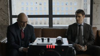 Counterpart.S02E01.Inside.Out.1080p.AMZN.WEB DL.DDP5.1.H264 SiGMA.CZ EN.HDclub.sk.mkv snapshot 09.58