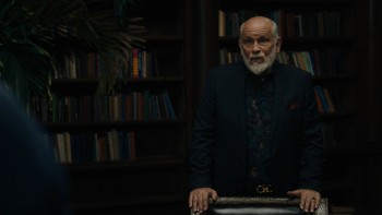 Billions.S04E01.Chucky.Rhoadess.Greatest.Game.1080p.AMZN.WEB DL.DDP5.1.H.264 NTb.CZ EN.mkv snapshot 
