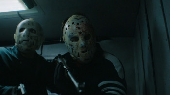 City.on.a.Hill.S01E01.The.Night.Flynn.Sent.the.Cops.on.the.Ice.1080p.AMZN.WEB DL.DDP5.1.H.264 NTb.CZ