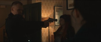 Curfew.S01E01.1080p.BluRay.x264 SHORTBREHD.CZ EN.mkv snapshot 31.51 [2019.08.18 13.54.32]