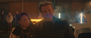 Curfew.S01E02.1080p.BluRay.x264 SHORTBREHD.mkv snapshot 07.23 [2019.08.18 13.55.01]