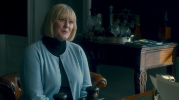 MotherFatherSon.S01E02.1080p.AMZN.WEB DL.DDP5.1.H.264 V91.CZ EN.mkv snapshot 18.09 [2019.11.03 19.11