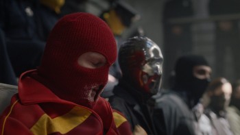 Watchmen.S01E01.Its.Summer.and.Were.Running.Out.of.Ice.1080p.AMZN.WEB DL.DDP5.1.H.264 KiNGS.CZ EN.mk