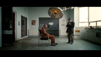 Land.of.the.Blind.2006.1080p.AMZN.WEB DL.DD+2.0.x264 monkee.cz en.mkv snapshot 01.19.53.497