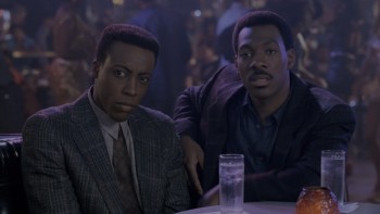 Coming.to.America.1988.2160p.UHD.BluRay.x265.10bit.HDR.DTS HD.MA.5.1 SWTYBLZ.cz en.mkv snapshot 00.3