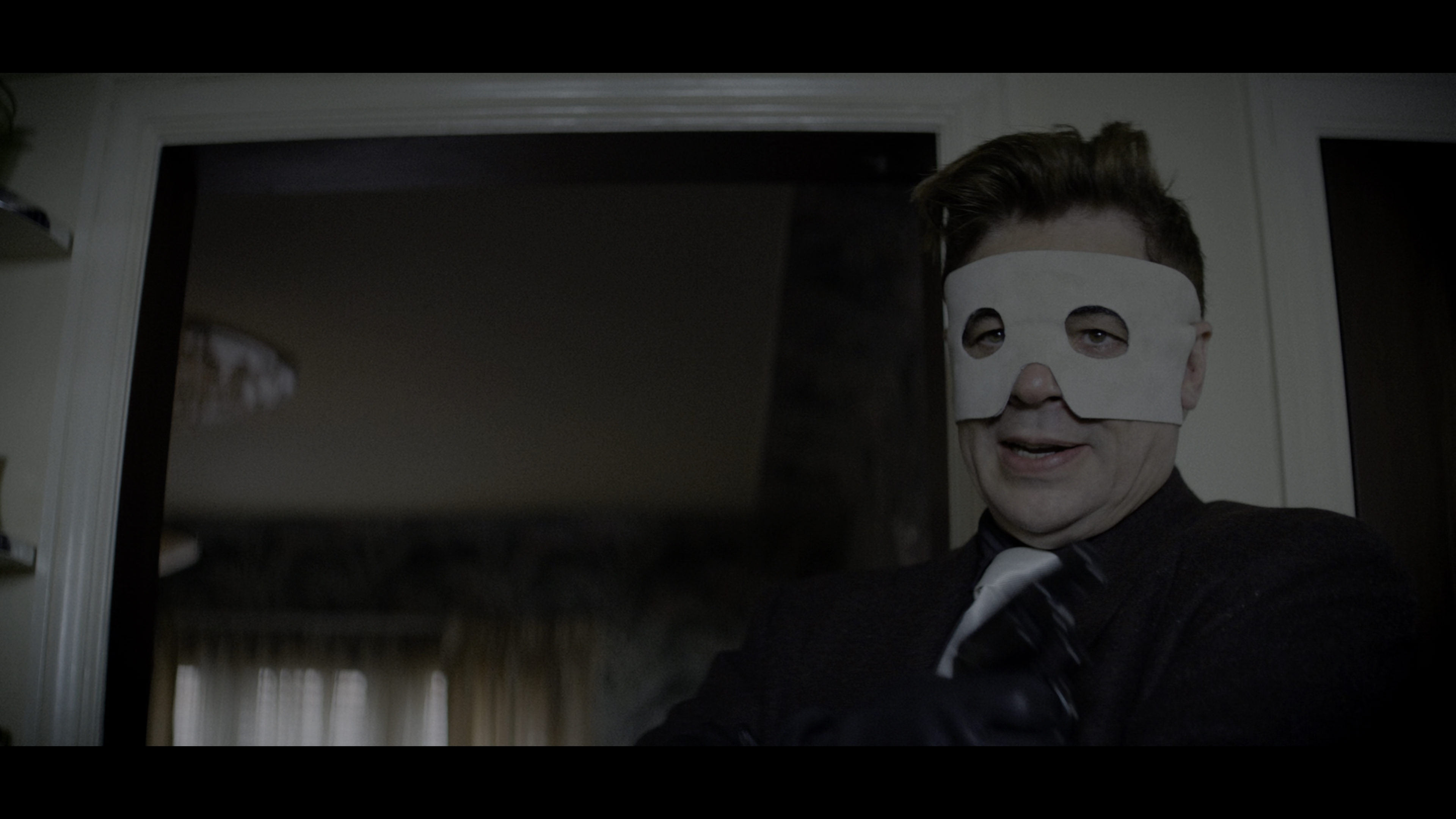 No.Sudden.Move.2021.HDR.2160p.WEB.H265 TIMECUT.czsubs.mkv snapshot 00.16.20.980
