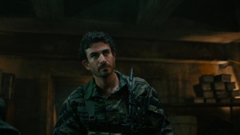 SEAL.Team.S05E01.Trust.But.Verify.Part.1.1080p.AMZN.WEB DL.DDP5.1.H.264 NTb.cz en.mkv snapshot 33.58