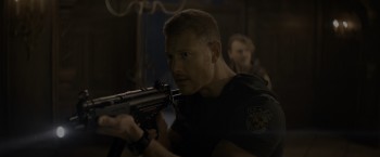 Resident.Evil.Welcome.to.Raccoon.City.2021.2160p.UHD.BluRay.x265.10bit.HDR.TrueHD.7.1.Atmos B0MBARDi
